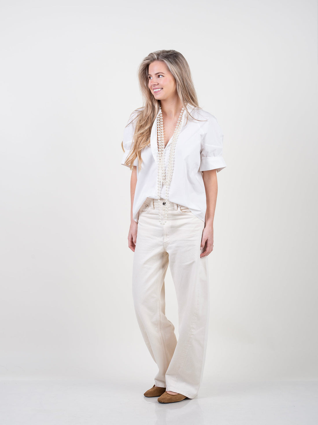Building a Minimalist Women's Wardrobe: A Refined Dutch Capsule Blueprint