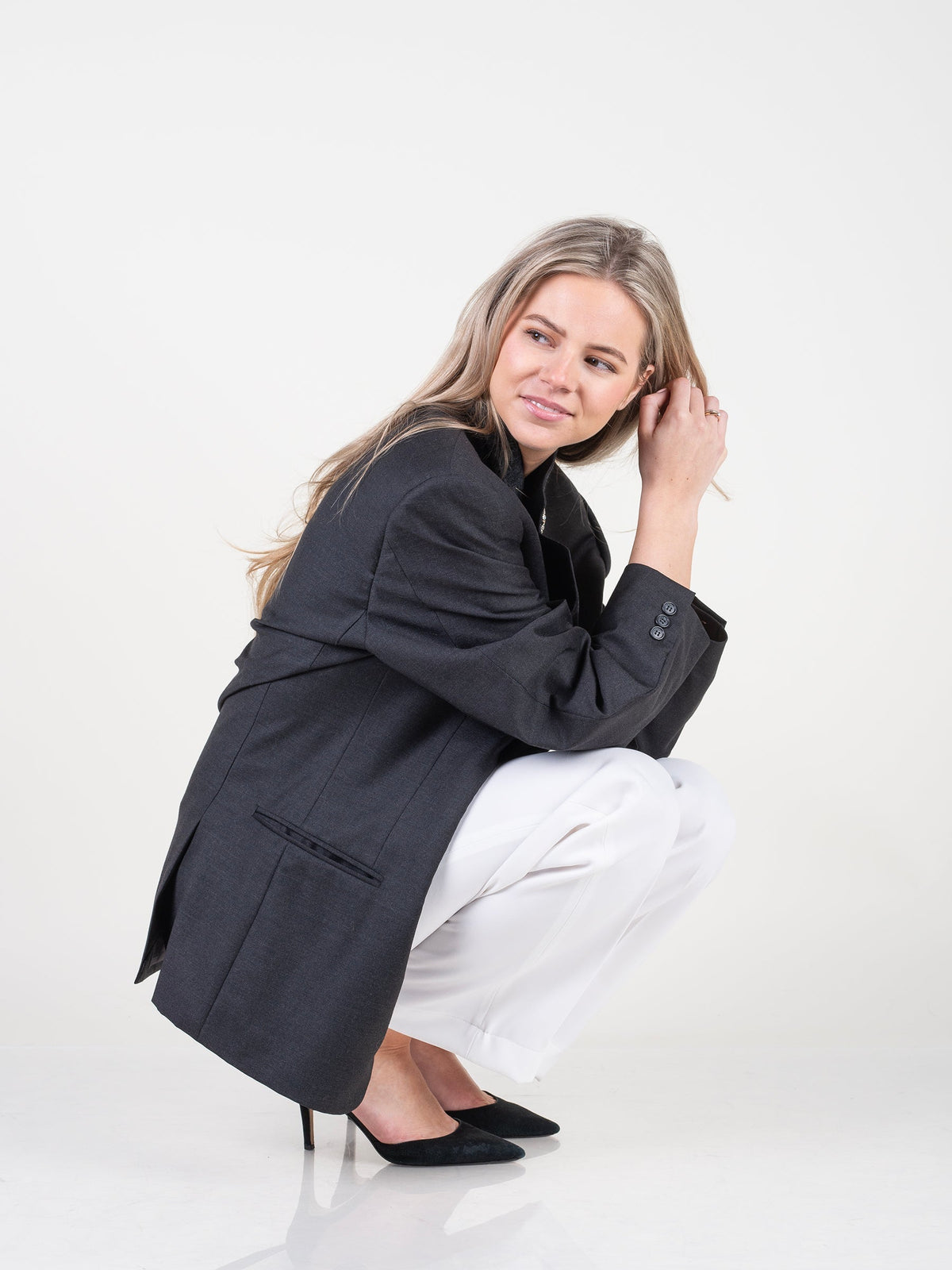 Tijdloze damesmode in Nederland: een koopgids voor blijvende stijl